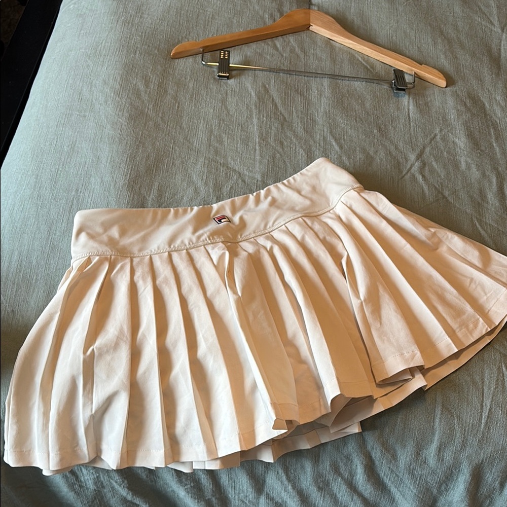 Elegant Fila Cream Pleated Tennis Skirt